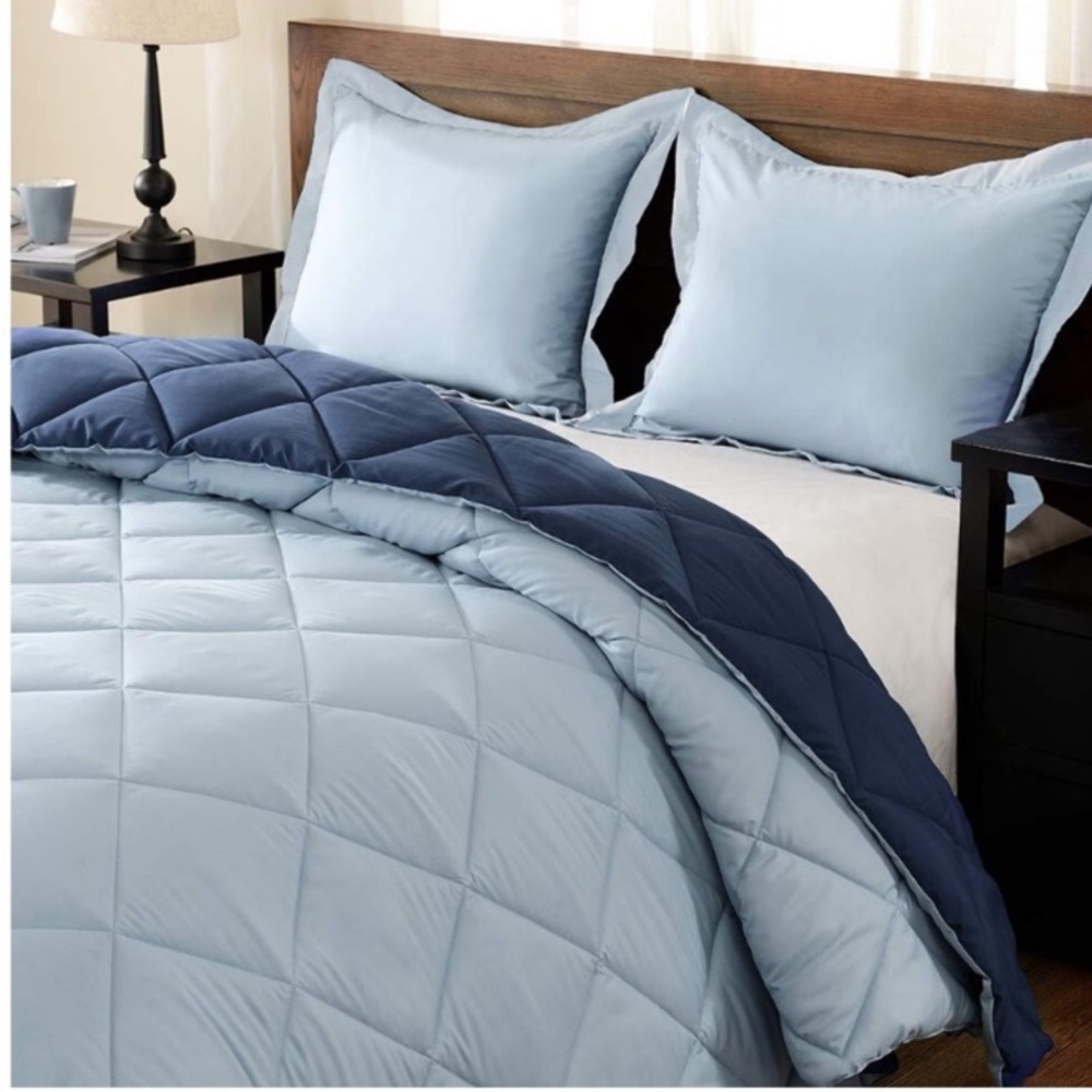 - 3 PC Set-Down Alternative Reversible Comforter - Picture 2 of 6